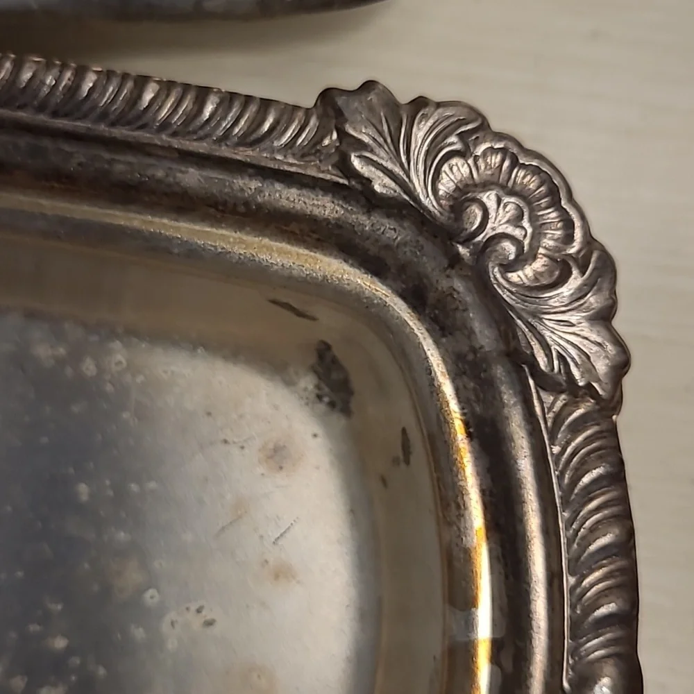 Vintage silver plated butter dish with original glass liner insert - Picture 7 of 12